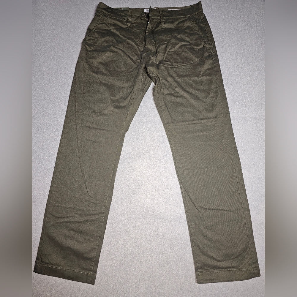 Goodfellow & Co Men's Khaki Chinos in Olive - Picture 10 of 11